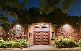 Artisan Villa